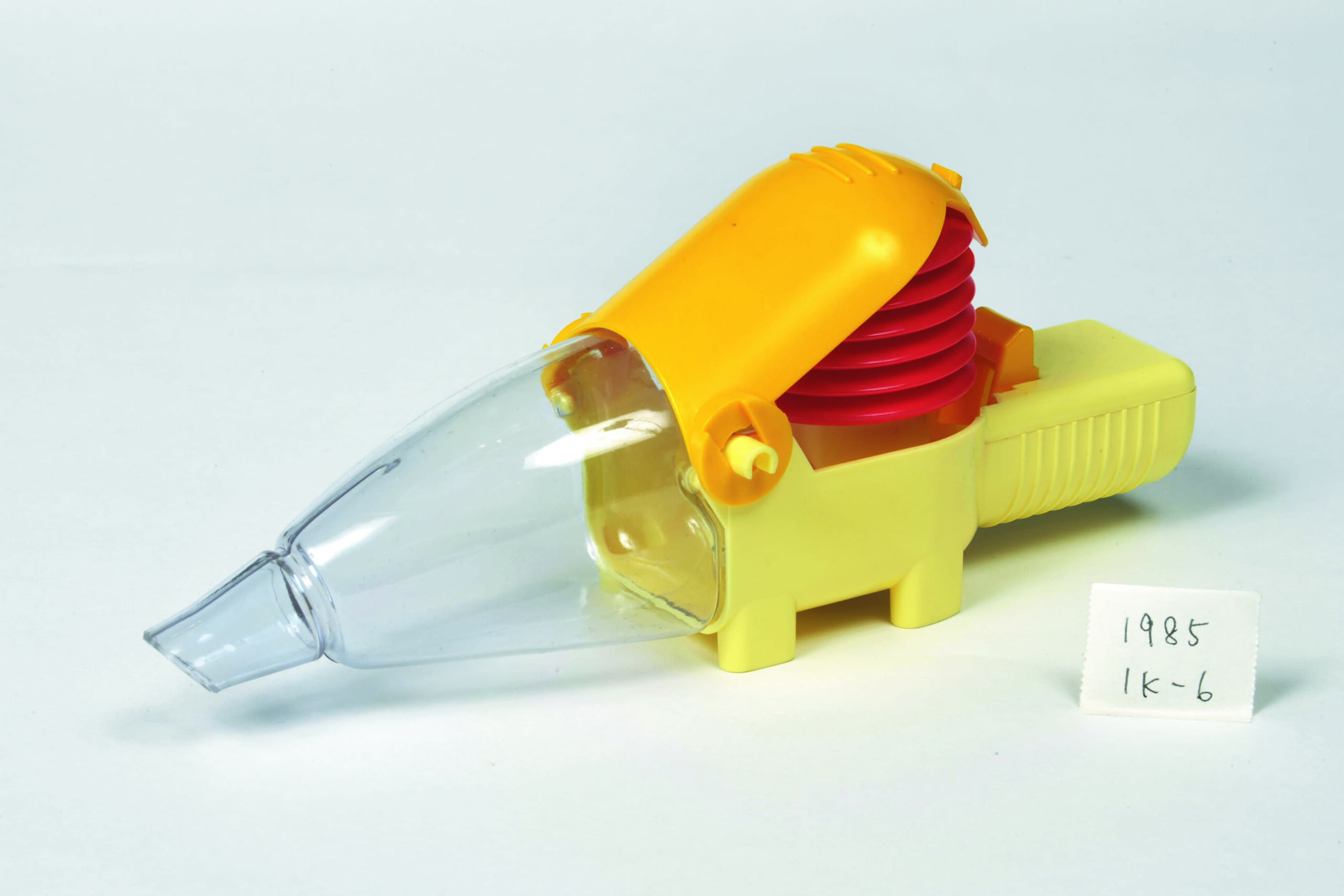 むしがすいすいとれる ありくいロボット